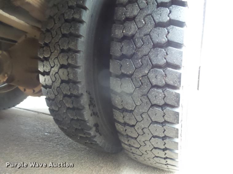 image for item DB1994 1992 Blue Bird TC2000 school bus