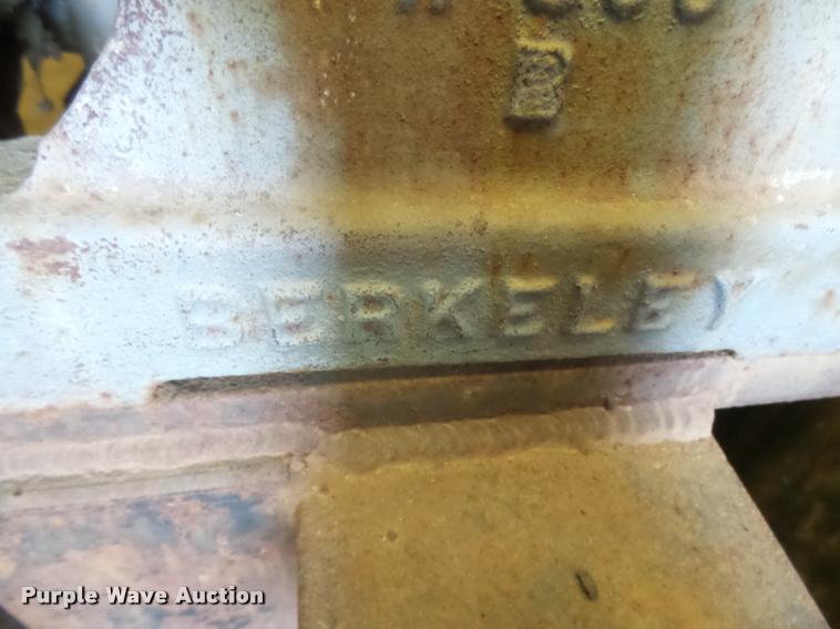 image for item DB2507 Detroit Diesel 471 four diesel engine