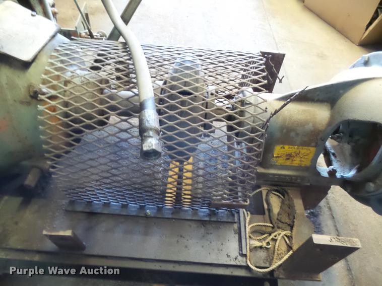 image for item DB2507 Detroit Diesel 471 four diesel engine