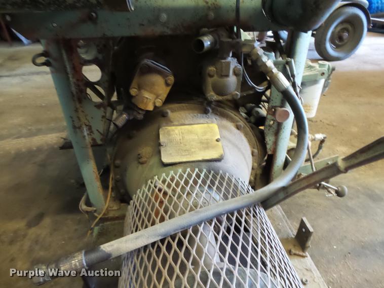 image for item DB2507 Detroit Diesel 471 four diesel engine