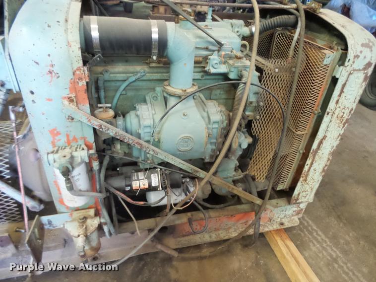 image for item DB2507 Detroit Diesel 471 four diesel engine