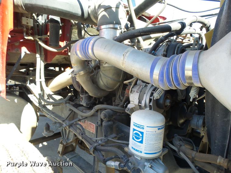 image for item DB2508 2004 Western Star 4900FA semi truck