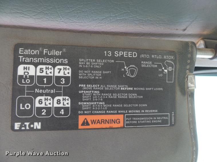 image for item DB2508 2004 Western Star 4900FA semi truck