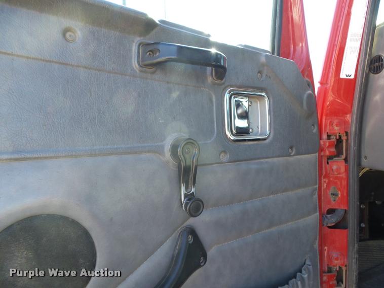 image for item DB2508 2004 Western Star 4900FA semi truck