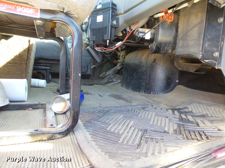 image for item DB2508 2004 Western Star 4900FA semi truck