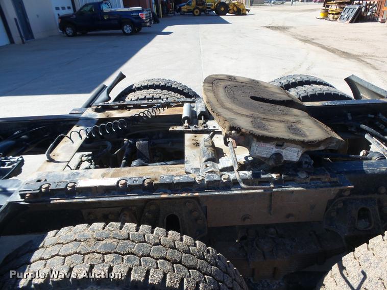 image for item DB2508 2004 Western Star 4900FA semi truck