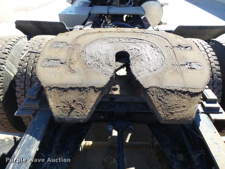 image for item DB2508 2004 Western Star 4900FA semi truck