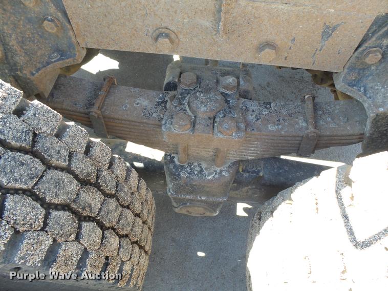 image for item DB2508 2004 Western Star 4900FA semi truck