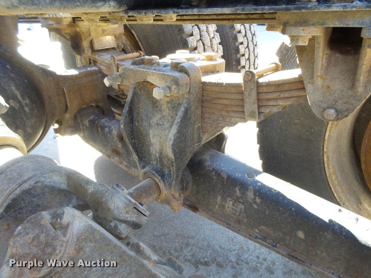 image for item DB2508 2004 Western Star 4900FA semi truck