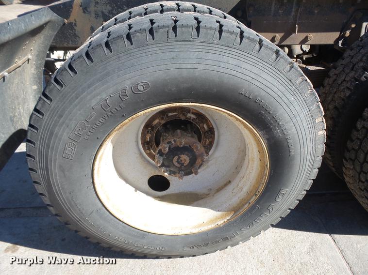 image for item DB2508 2004 Western Star 4900FA semi truck