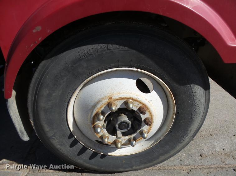 image for item DB2508 2004 Western Star 4900FA semi truck