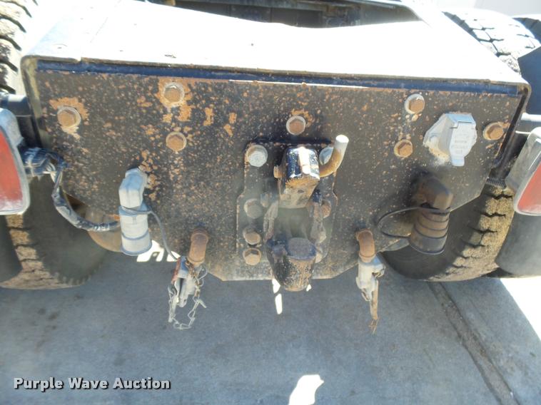 image for item DB2508 2004 Western Star 4900FA semi truck