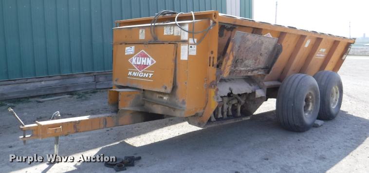 image for item DB3812 Knight Kuhn 8118 Pro Twin Slinger manure spreader