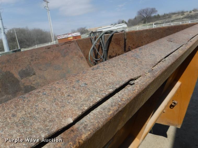 image for item DB3812 Knight Kuhn 8118 Pro Twin Slinger manure spreader