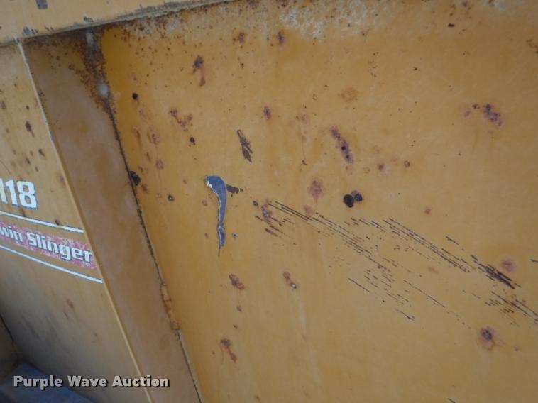 image for item DB3812 Knight Kuhn 8118 Pro Twin Slinger manure spreader