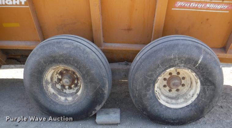 image for item DB3812 Knight Kuhn 8118 Pro Twin Slinger manure spreader