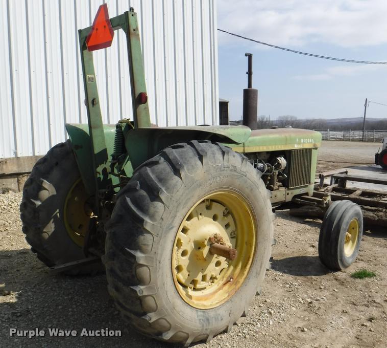 image for item DB3832 1975 John Deere 2630A tractor