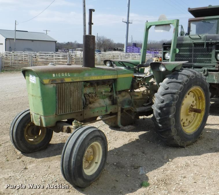 image for item DB3832 1975 John Deere 2630A tractor