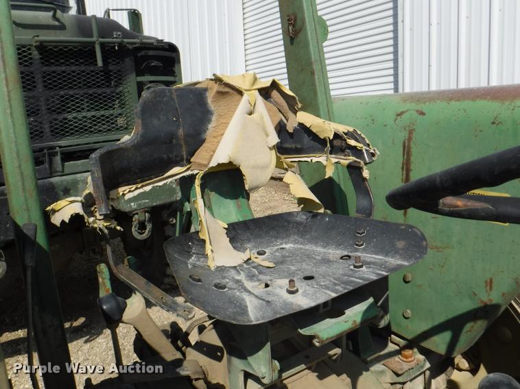 image for item DB3832 1975 John Deere 2630A tractor
