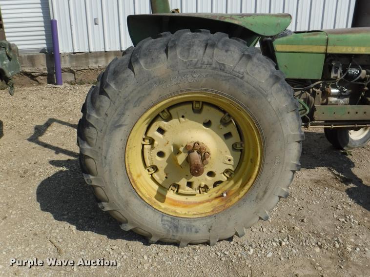 image for item DB3832 1975 John Deere 2630A tractor