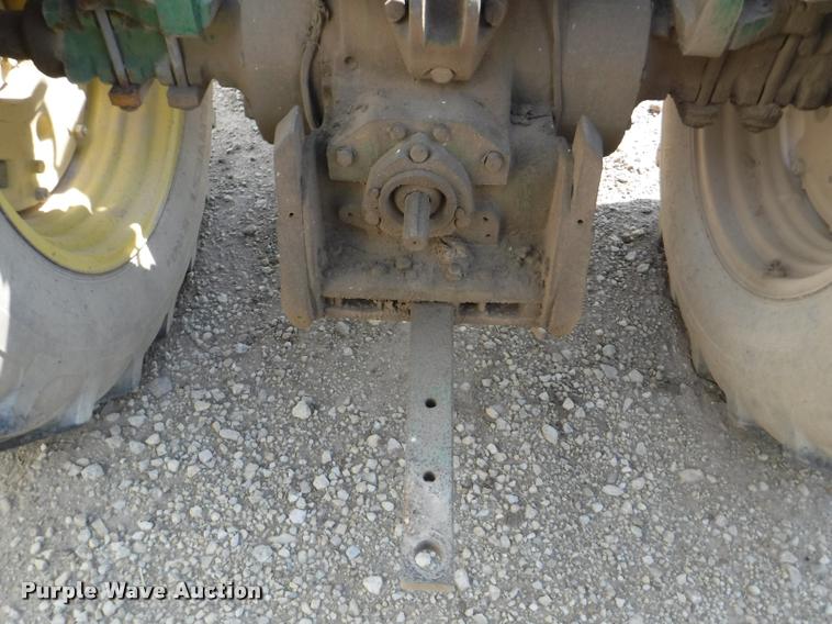 image for item DB3832 1975 John Deere 2630A tractor