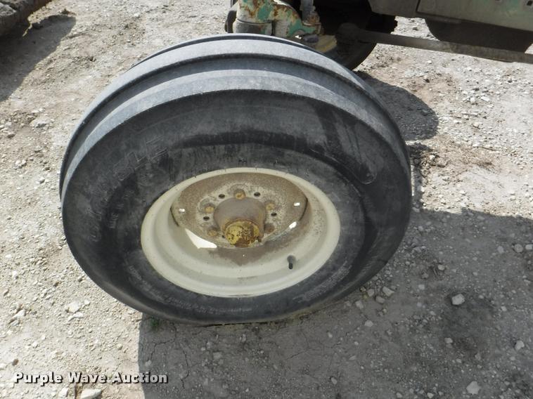 image for item DB3832 1975 John Deere 2630A tractor