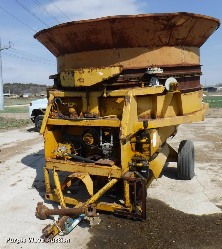 image for item DB3867 HayBuster Big Bite H1000 bale processor