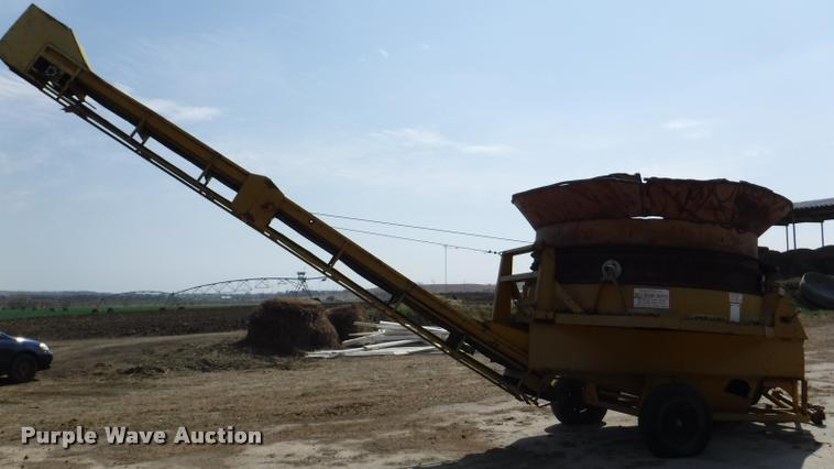 image for item DB3867 HayBuster Big Bite H1000 bale processor