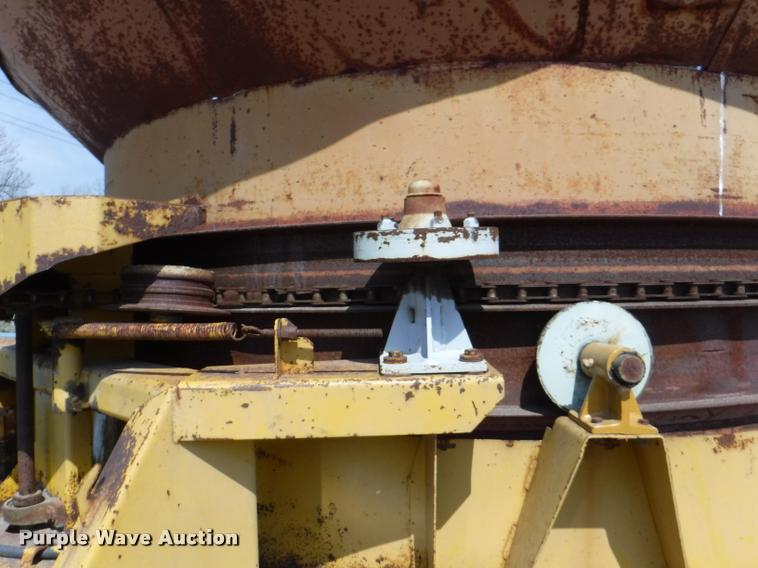 image for item DB3867 HayBuster Big Bite H1000 bale processor