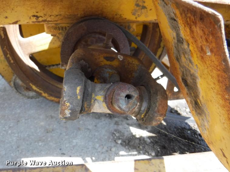 image for item DB3867 HayBuster Big Bite H1000 bale processor