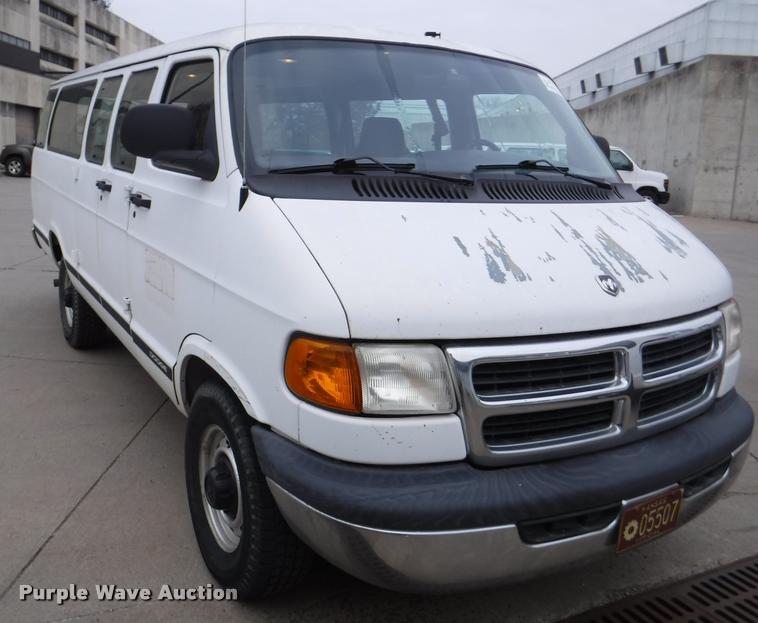image for item DB3870 1999 Dodge Ram Wagon B3500 Maxi van