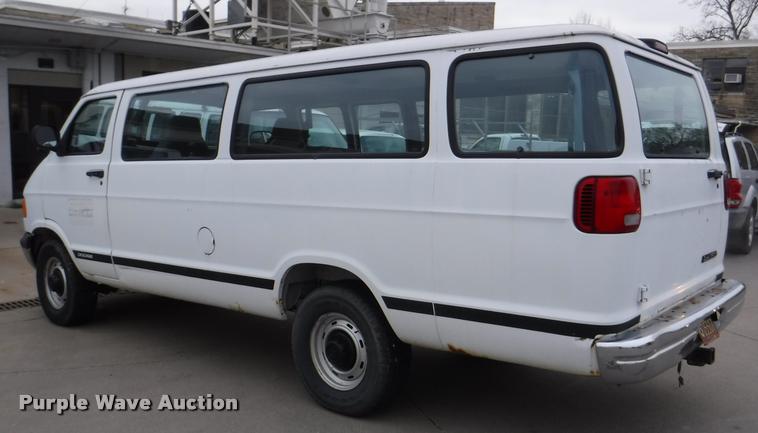 image for item DB3870 1999 Dodge Ram Wagon B3500 Maxi van