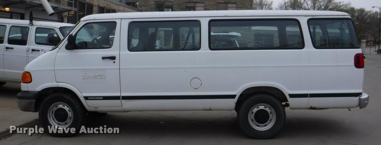 image for item DB3870 1999 Dodge Ram Wagon B3500 Maxi van