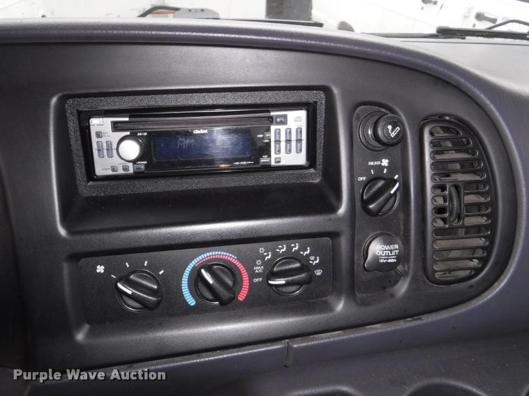 image for item DB3870 1999 Dodge Ram Wagon B3500 Maxi van