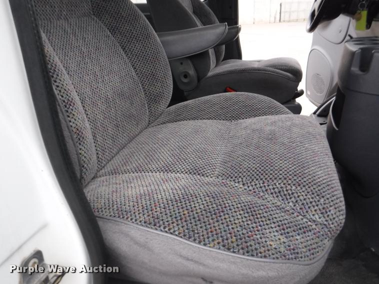 image for item DB3870 1999 Dodge Ram Wagon B3500 Maxi van