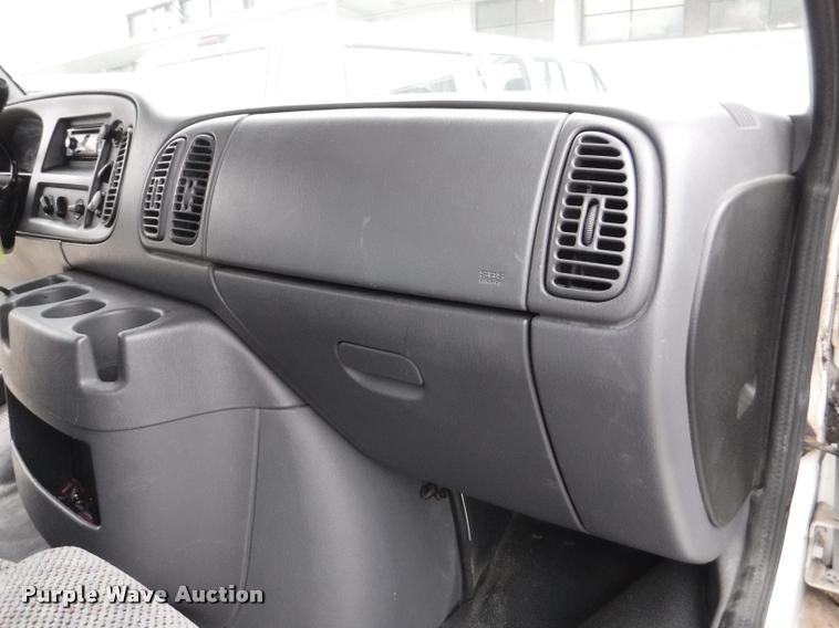 image for item DB3870 1999 Dodge Ram Wagon B3500 Maxi van