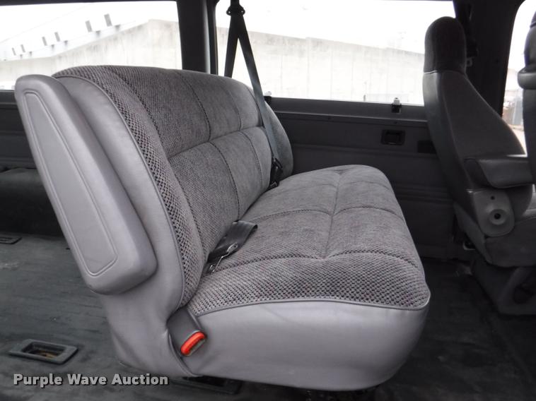 image for item DB3870 1999 Dodge Ram Wagon B3500 Maxi van
