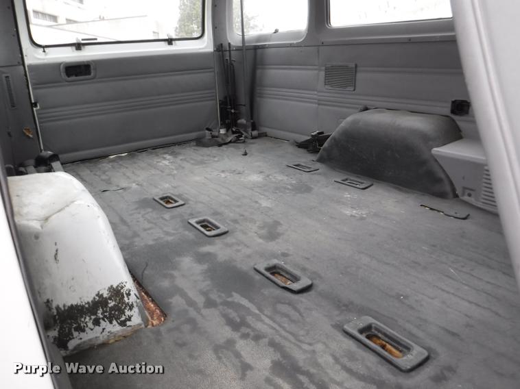 image for item DB3870 1999 Dodge Ram Wagon B3500 Maxi van