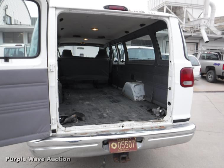 image for item DB3870 1999 Dodge Ram Wagon B3500 Maxi van