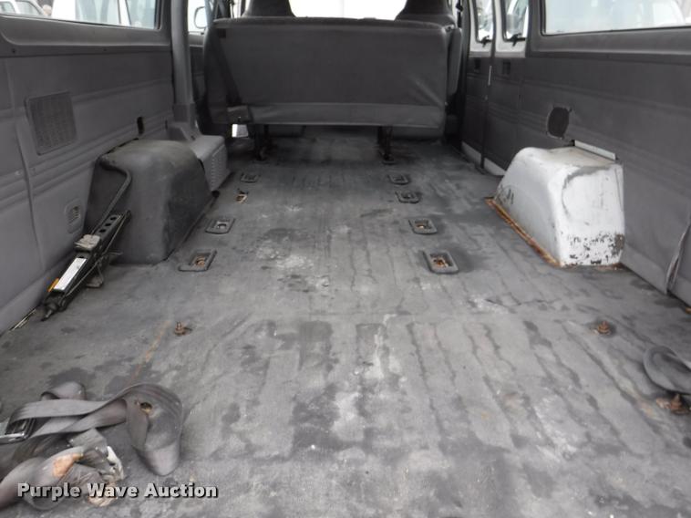 image for item DB3870 1999 Dodge Ram Wagon B3500 Maxi van