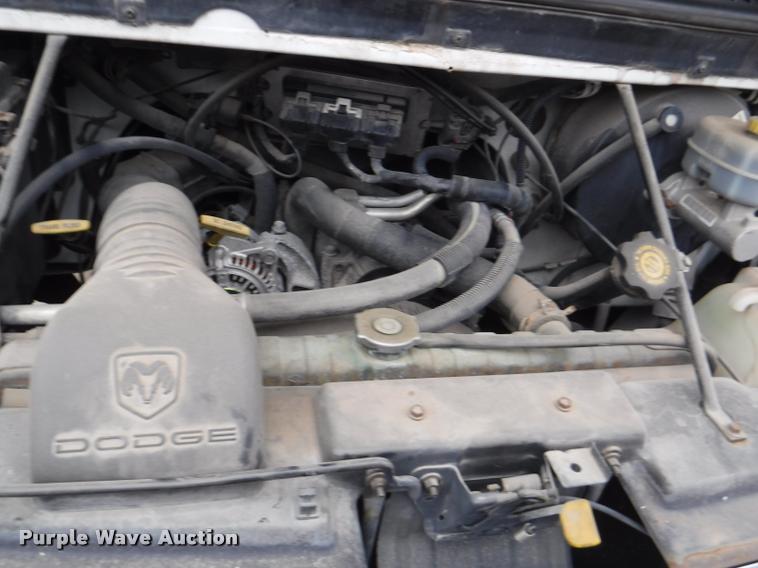 image for item DB3871 2000 Dodge Ram Wagon B3500 Maxi van