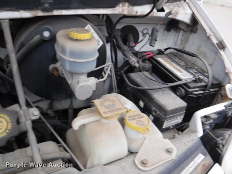 image for item DB3871 2000 Dodge Ram Wagon B3500 Maxi van