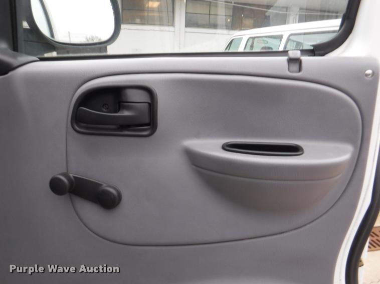 image for item DB3871 2000 Dodge Ram Wagon B3500 Maxi van