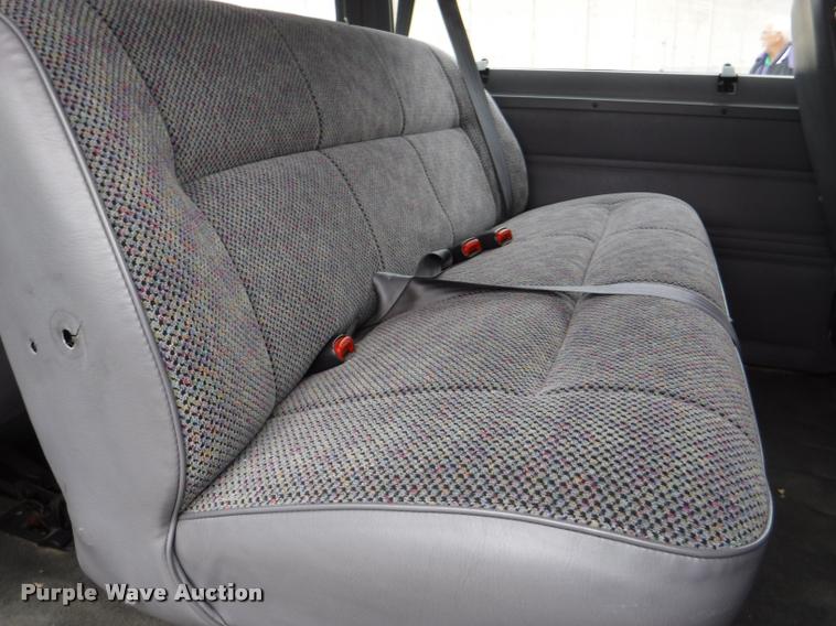 image for item DB3871 2000 Dodge Ram Wagon B3500 Maxi van