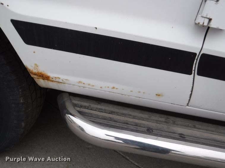 image for item DB3871 2000 Dodge Ram Wagon B3500 Maxi van