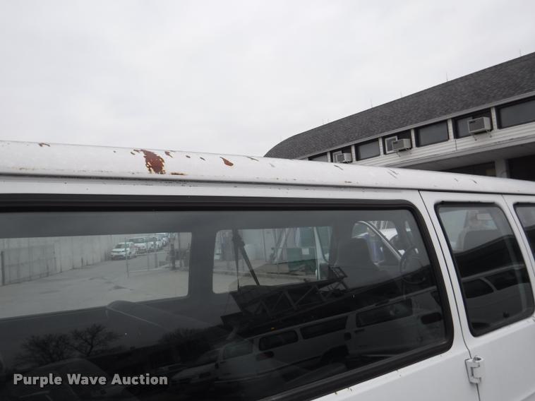 image for item DB3871 2000 Dodge Ram Wagon B3500 Maxi van