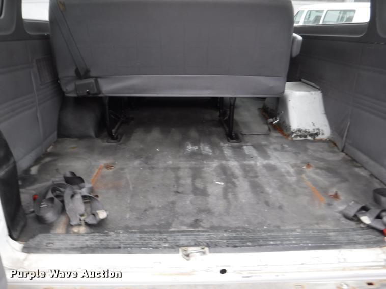 image for item DB3871 2000 Dodge Ram Wagon B3500 Maxi van