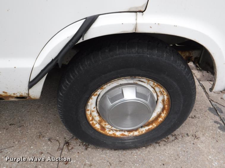 image for item DB3873 1987 Dodge Ram Wagon B350 van