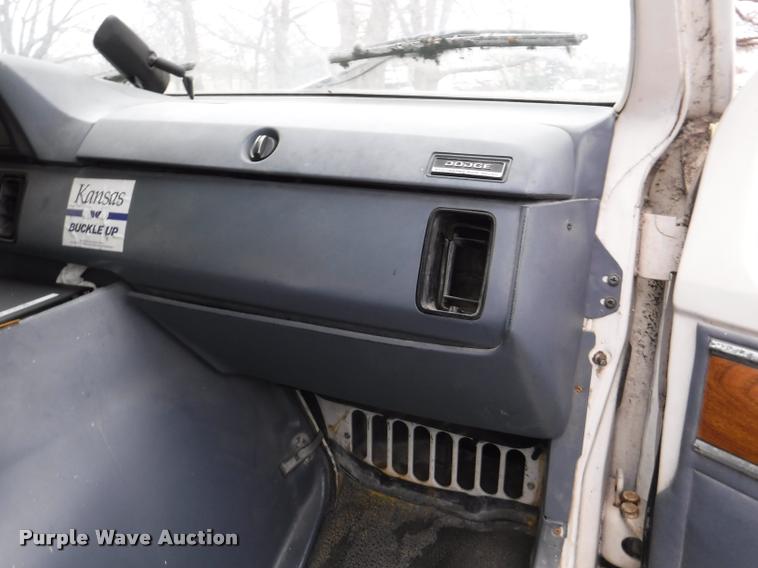 image for item DB3873 1987 Dodge Ram Wagon B350 van