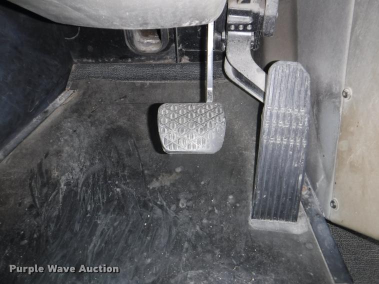 image for item DB3878 2005 Freightliner FS65 Thomas school bus